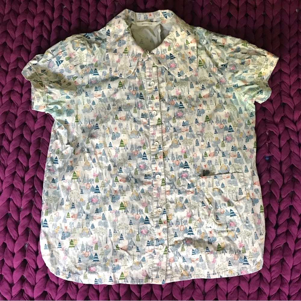Adorable cottagecore blouse with cute collar & colourful forest & creature print